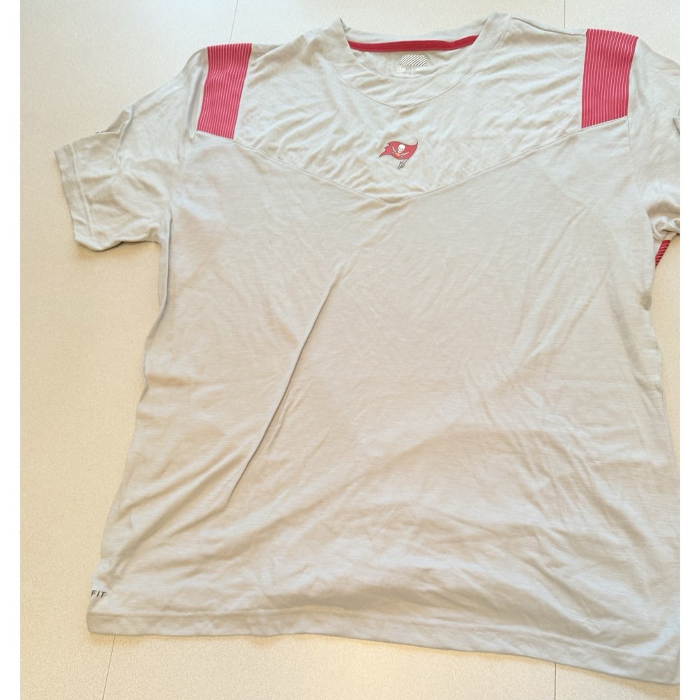 Nike Dri-Fit On-Field Apparel Tampa Bay Buccaneers Short Sleeve Shirt Size 3XL
